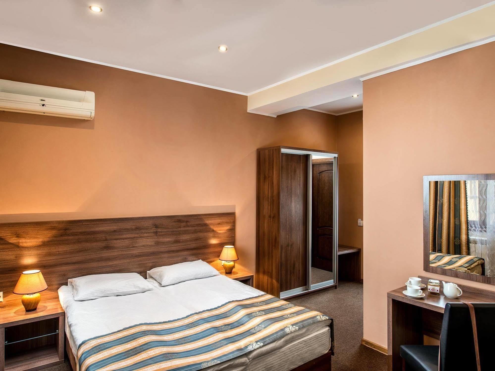 Lviv Central Jam Hotel Exterior foto