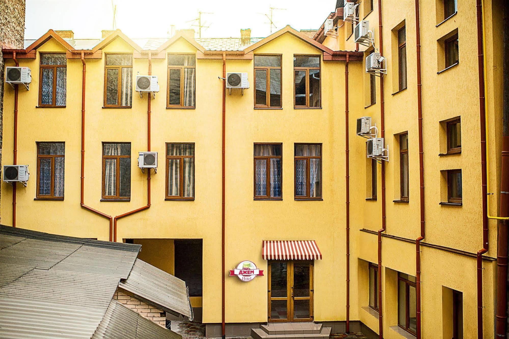 Lviv Central Jam Hotel Exterior foto